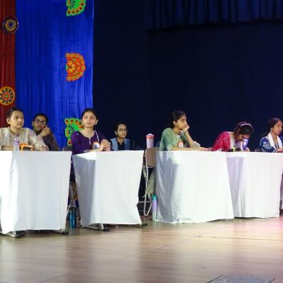 Hindi Debate8